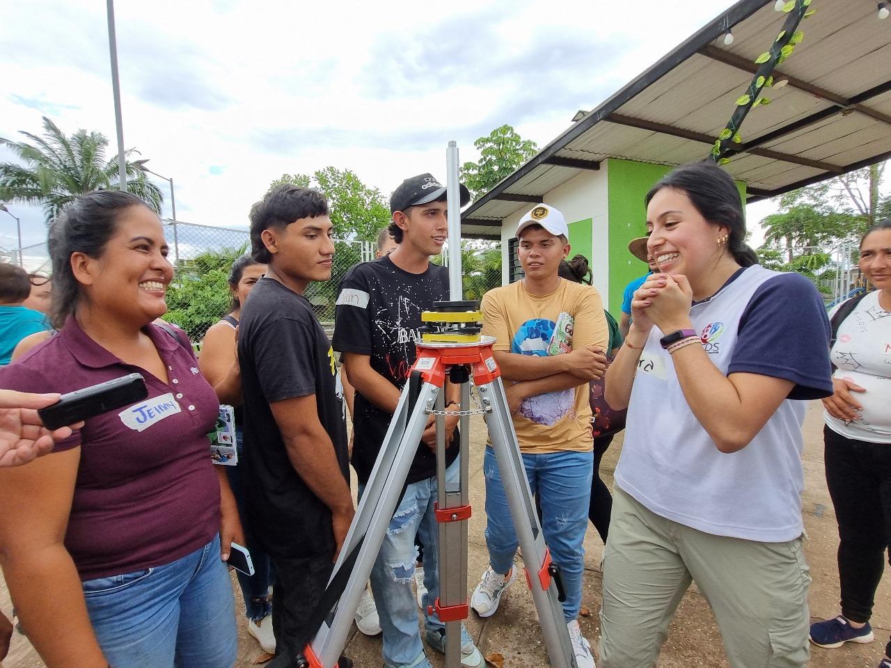Training operators to implement the Multipurpose Cadastre, municipality of San José del Guaviare. Photo: IGAC. Intercultural School of Geography for Life. 2023