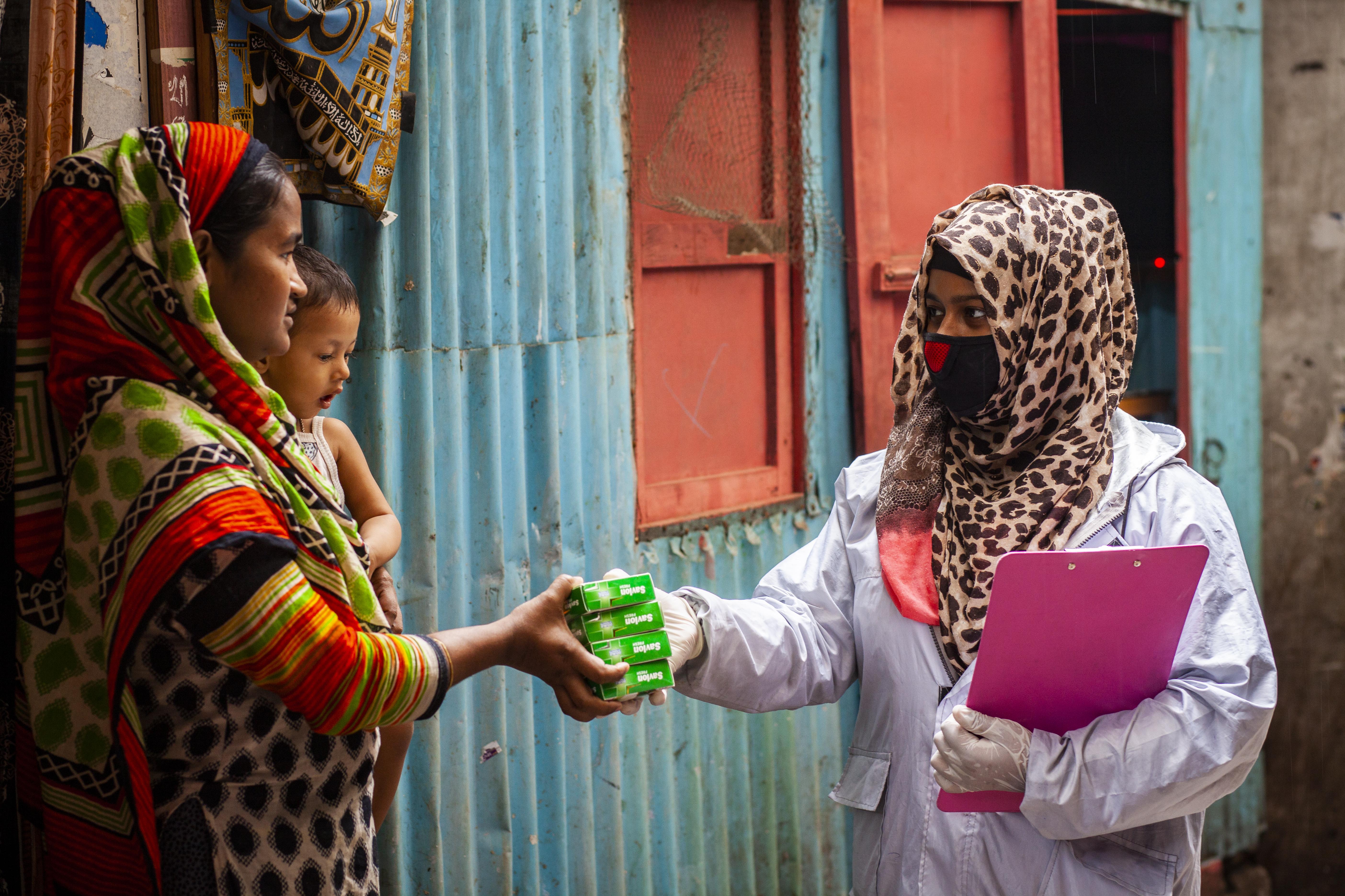 COVID-19 emergency response activities, Madartek, Basabo, Dhaka. Photo: UN Women